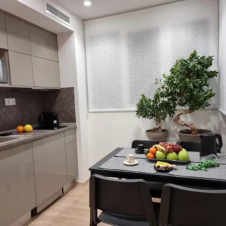 Central Suite *